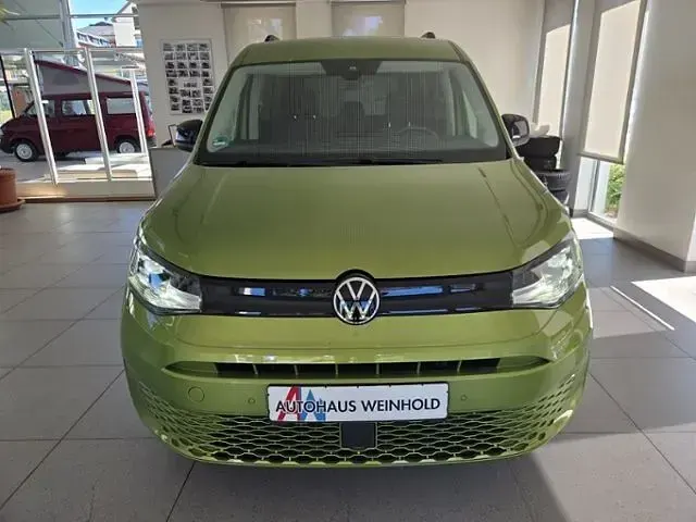 Gebraucht VW Caddy Basis 122 PS (89 kW) 2020 Grün Van / Kleinbus