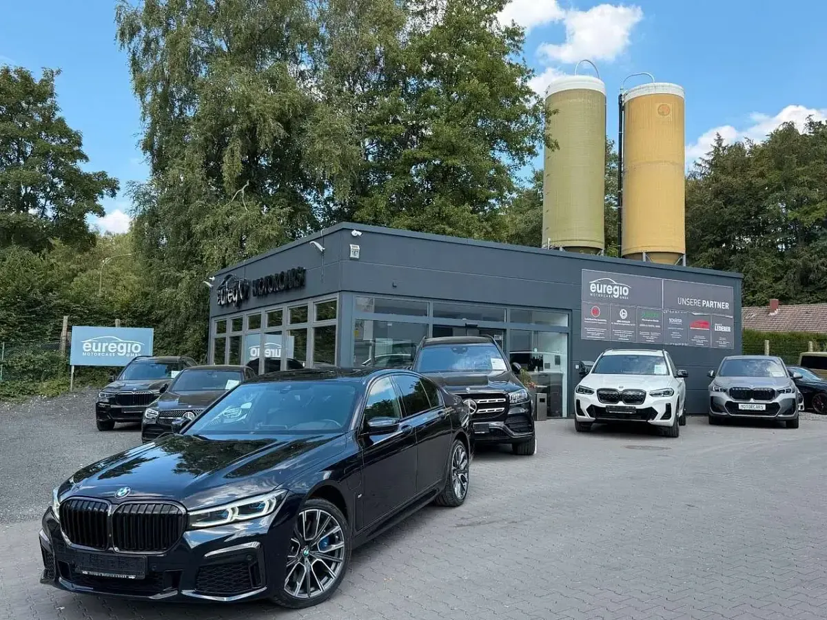 Gebraucht BMW 745e M Sport 394 PS (289 kW) 2020 Schwarz Limousine