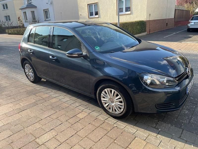 Gebraucht VW Golf VI 80 PS (58 kW) 2010 Blau Kleinwagen
