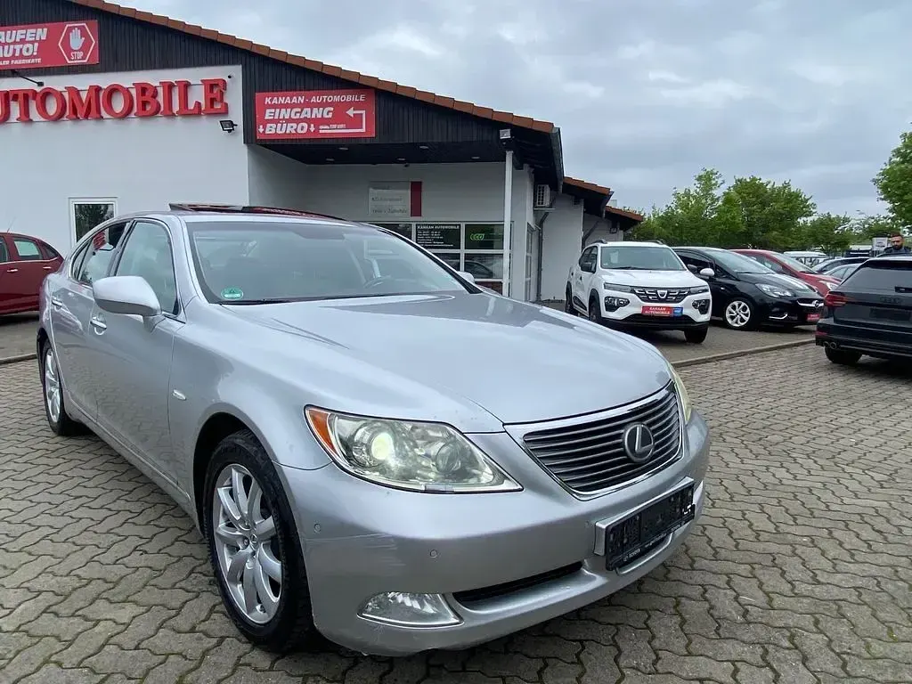 Gebraucht Lexus LS460 367 PS (269 kW) 2009 Silber Limousine