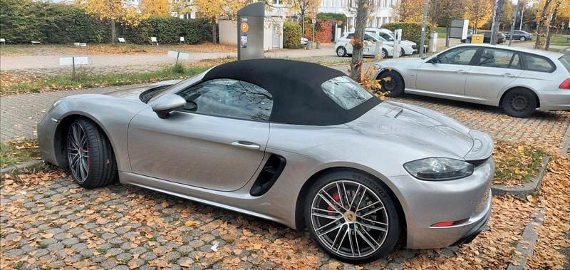 Silber Gebraucht 2021 Porsche 718 Cabrio | 68.980 € (Fairer Preis) - Bild 1/4