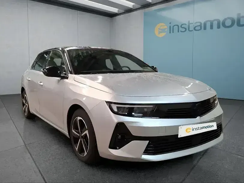 Gebraucht Opel Astra 131 PS (96 kW) 2025 Grau Limousine