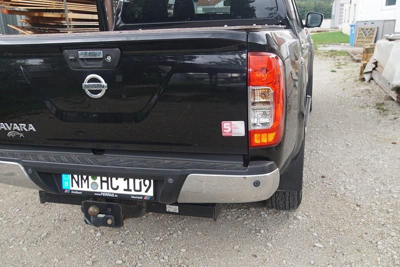 Gebraucht Nissan Navara Tekna 190 PS (139 kW) 2018 Schwarz Abholung