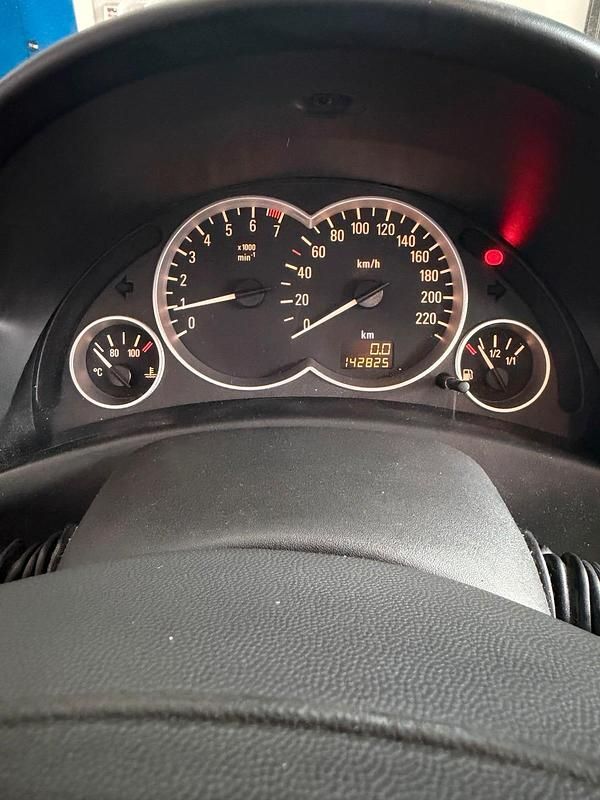 Gebraucht Opel Corsa 80 PS (58 kW) 2005 Silber Kleinwagen