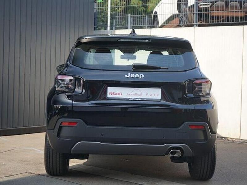 Neu Jeep Avenger 101 PS (74 kW) 2025 Schwarz SUV