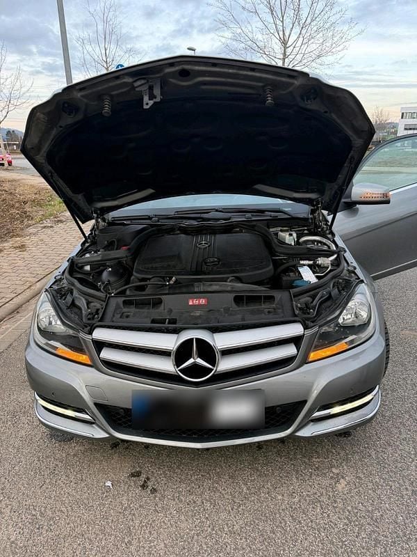 Gebraucht Mercedes C220 170 PS (125 kW) 2012 Silber Coupé