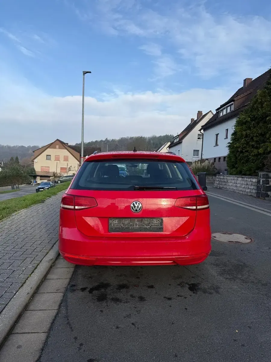 Second-hand VW Passat 120 CP (88 kW) 2015 Roșu Break