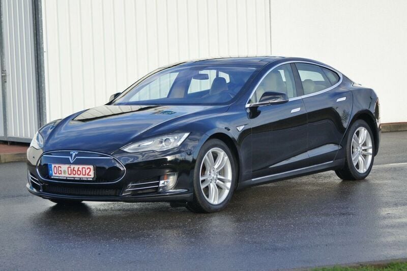 Gebraucht Tesla Model S Performance 350 kW (476 PS) 2013 Schwarz metallic Kleinwagen