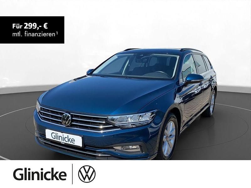 Aquamarinblau metallic Gebraucht 2023 VW Passat Business Kombi | 23.680 € (Fairer Preis) - Bild 1/3