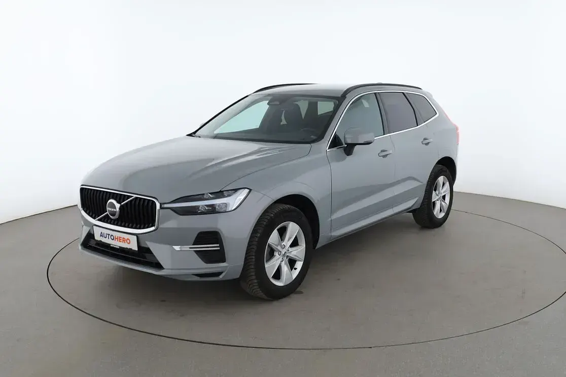Gebraucht Volvo XC60 Core 197 PS (144 kW) 2023 SUV