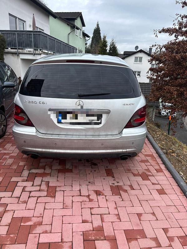 Gebraucht Mercedes R280 258 PS (189 kW) 2007 Silber Van / Kleinbus