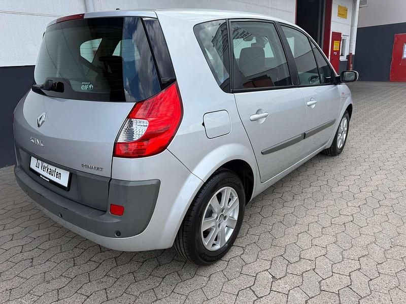 Gebraucht Renault Grand Scénic 111 PS (81 kW) 2006 Silber Van / Kleinbus