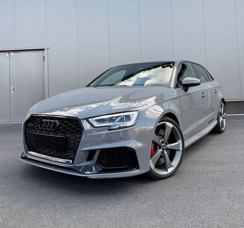 Grau Gebraucht 2019 Audi RS3 Sportback Comfort Kleinwagen | 46.999 € (Fairer Preis) - Bild 1/4