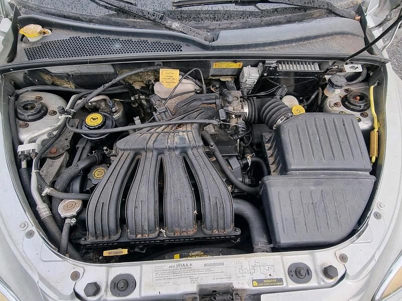 Begagnad Chrysler PT Cruiser 141 HK (103 kW) 2000 Silver Sedan