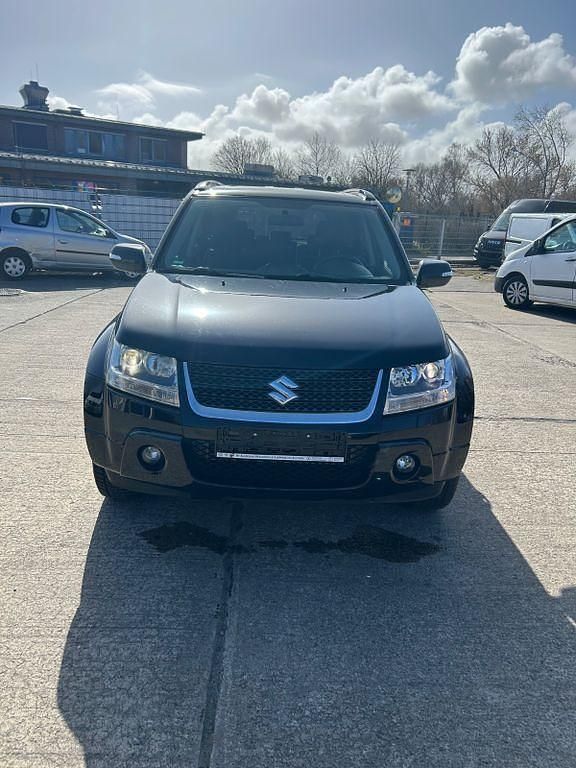 Gebraucht Suzuki Grand Vitara 129 PS (94 kW) 2010 Schwarz SUV