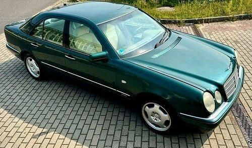 Gebraucht Mercedes E240 Elegance 170 PS (125 kW) 1998 Grün Limousine