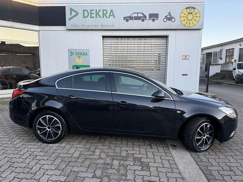 Gebraucht Opel Insignia Edition 131 PS (96 kW) 2013 Graphitschwarz Limousine