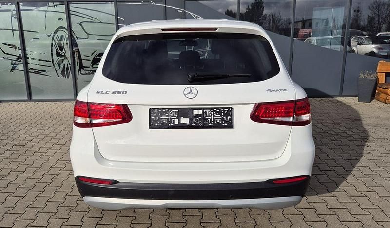 Gebraucht Mercedes GLC250 211 PS (155 kW) 2018 Weiß SUV