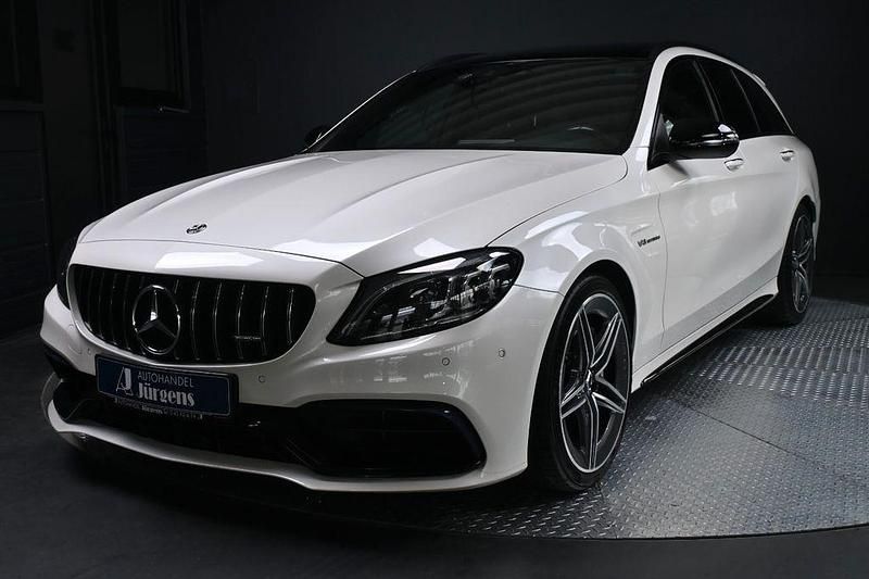 Weiß Gebraucht 2019 Mercedes C63 AMG AMG Limousine | 52.590 € (Etwas zu teuer) - Bild 1/4