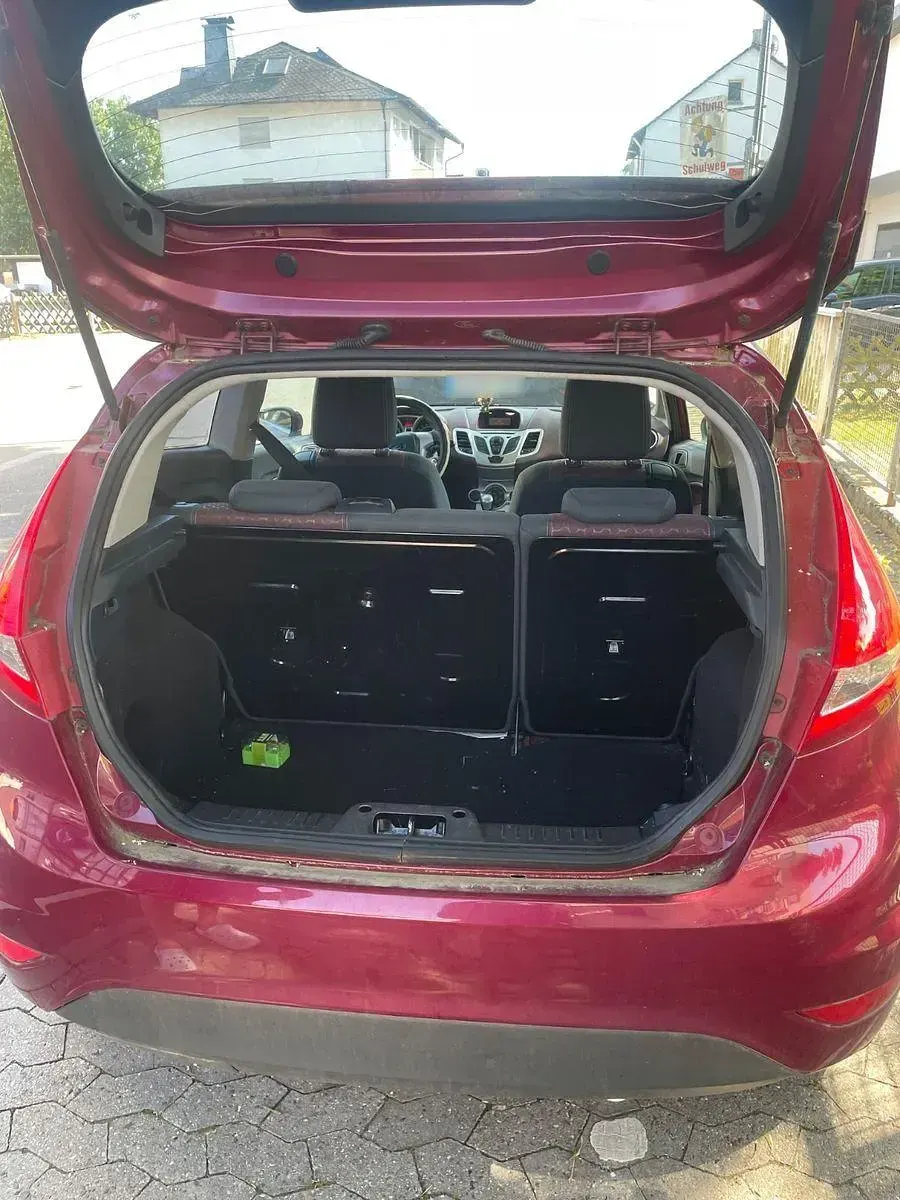 Gebraucht Ford Fiesta Trend 82 PS (60 kW) 2009 Violet Limousine