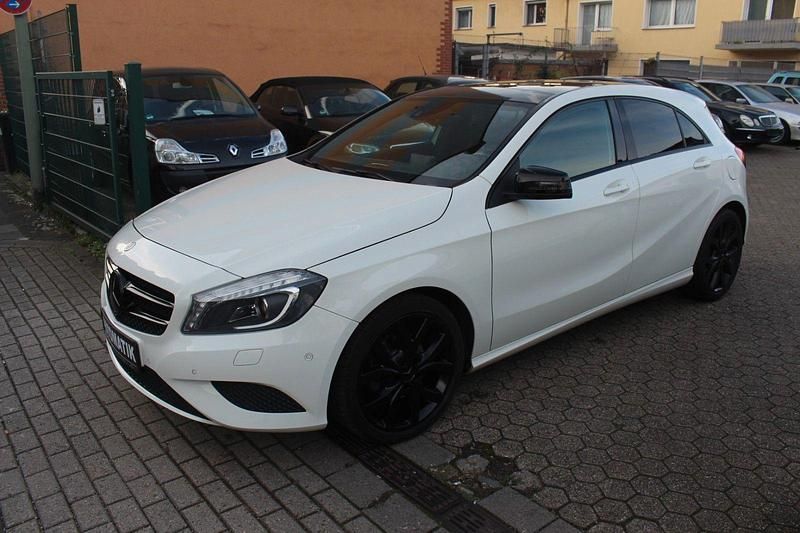Gebraucht Mercedes A220 170 PS (125 kW) 2013 Weiß Kleinwagen