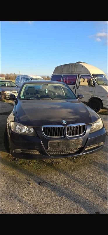 Gebraucht BMW 318 150 PS (110 kW) 2005 Grau Limousine