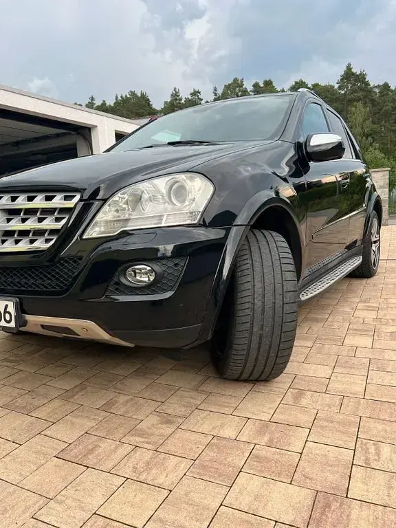 Gebraucht Mercedes ML420 306 PS (225 kW) 2009 Schwarz SUV