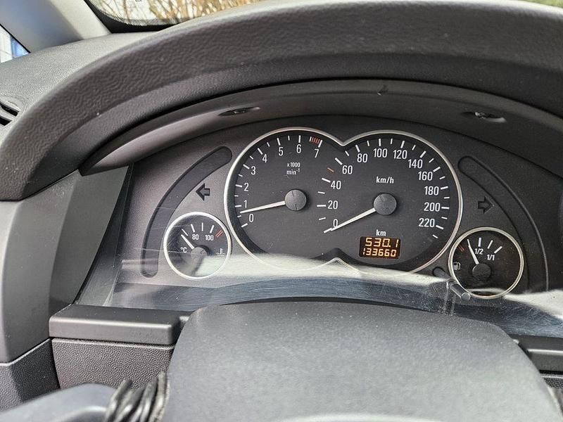 Gebraucht Opel Meriva 101 PS (74 kW) 2003 Schwarz Van / Kleinbus