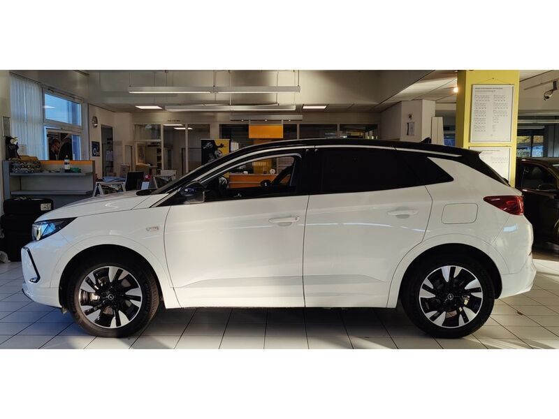 Lack weiss banquise/deckende l Neu 2024 Opel Grandland X Elegance SUV | 44.900 € - Bild 1/4