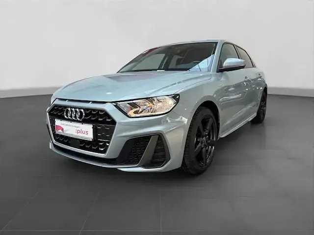 Gebraucht Audi A1 Sportback S-Line 95 PS (69 kW) 2026 Pfeilgrau perleffekt Kleinwagen