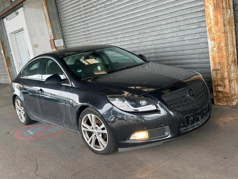 Schwarz Gebraucht 2010 Opel Insignia Sport Limousine | 2.250 € (Superpreis) - Bild 1/4