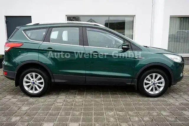 Używany Ford Kuga Titanium 150 KM (110 kW) 2016 Zielony SUV