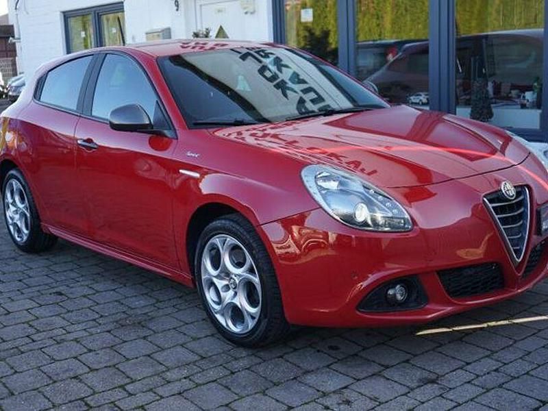Gebraucht Alfa Romeo Giulietta Sprint 150 PS (110 kW) 2015 Rot Kleinwagen