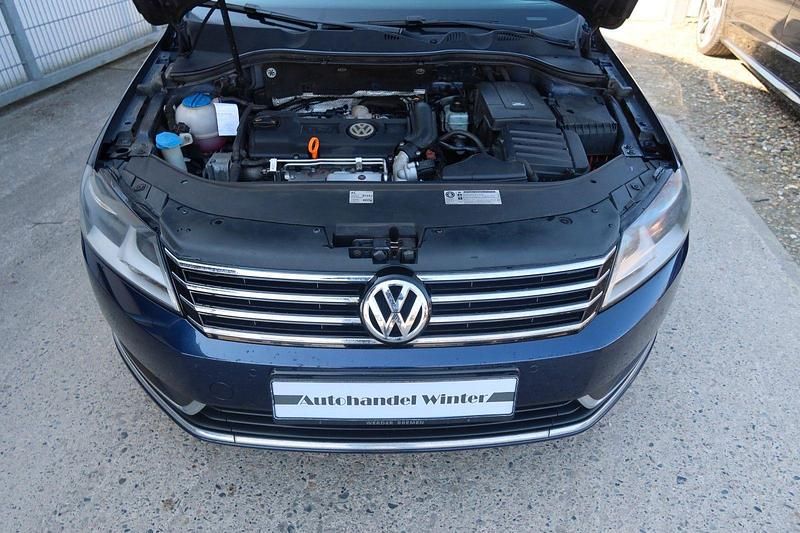 Gebraucht VW Passat 122 PS (89 kW) 2011 Blau Kombi