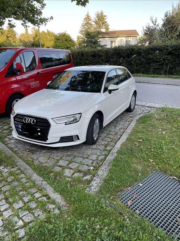 Gebraucht Audi A3 Sport 150 PS (110 kW) 2017 Weiß Kleinwagen