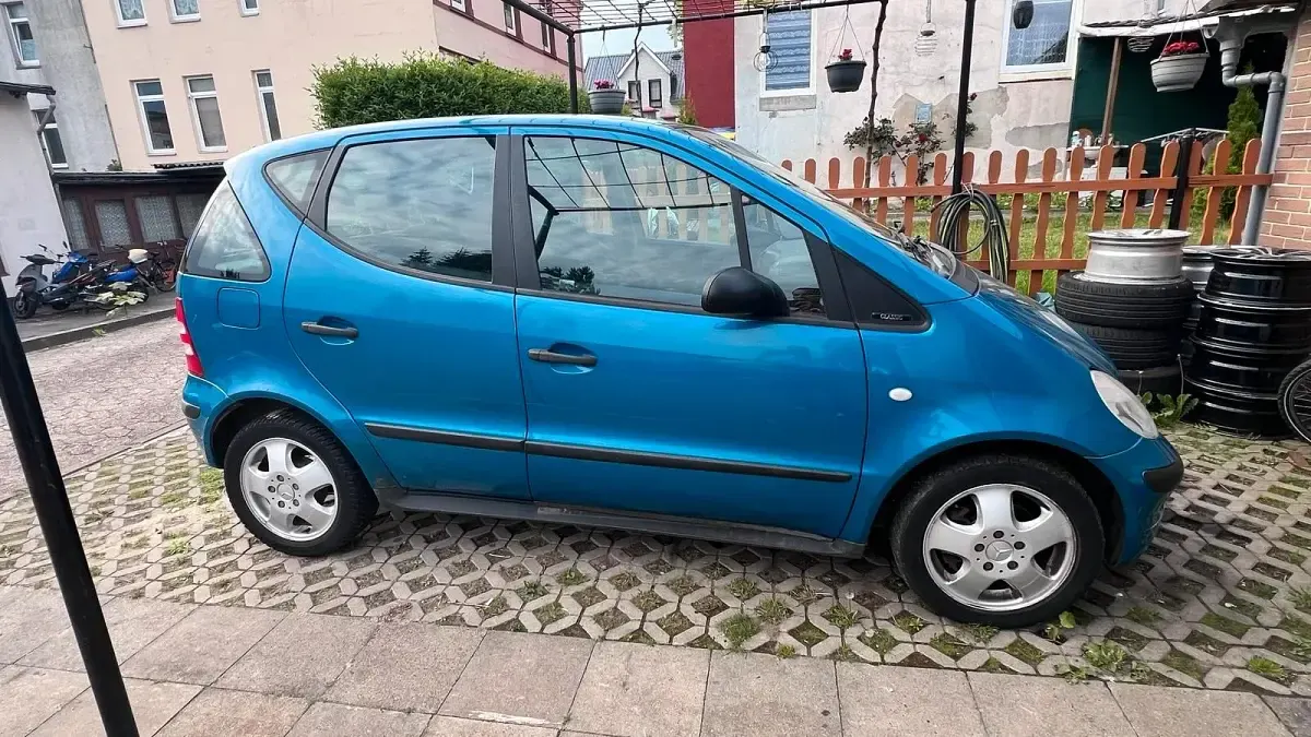 Gebraucht Mercedes A140 82 PS (60 kW) 2002 Blau Kleinwagen
