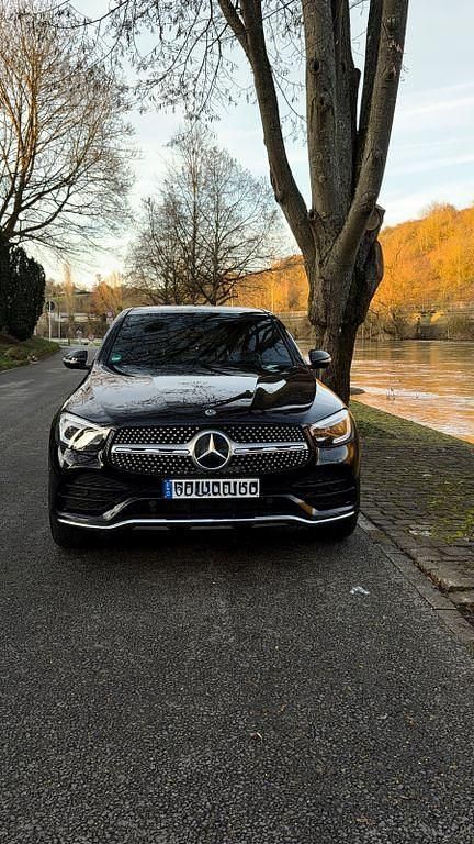 Gebraucht Mercedes GLC200 197 PS (144 kW) 2019 Schwarz SUV