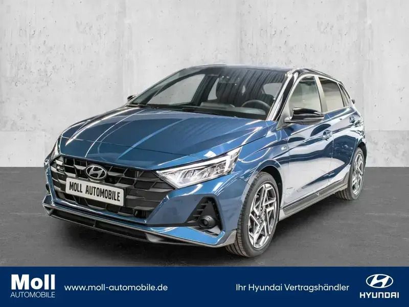 Vibrant blue/ phantom black Gebraucht 2025 Hyundai i20 N Line Limousine | 24.375 € (Etwas zu teuer) - Bild 1/1