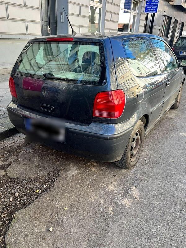 Gebraucht VW Polo 60 PS (44 kW) 2000 Grau Limousine