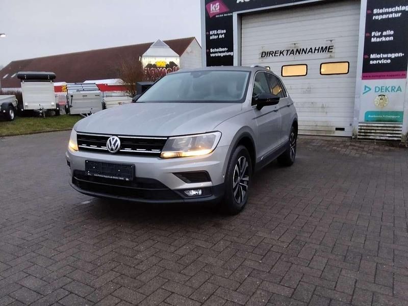 Tungsten silver (grau) Gebraucht 2020 VW Tiguan IQ Drive SUV | 22.999 € (Fairer Preis) - Bild 1/4
