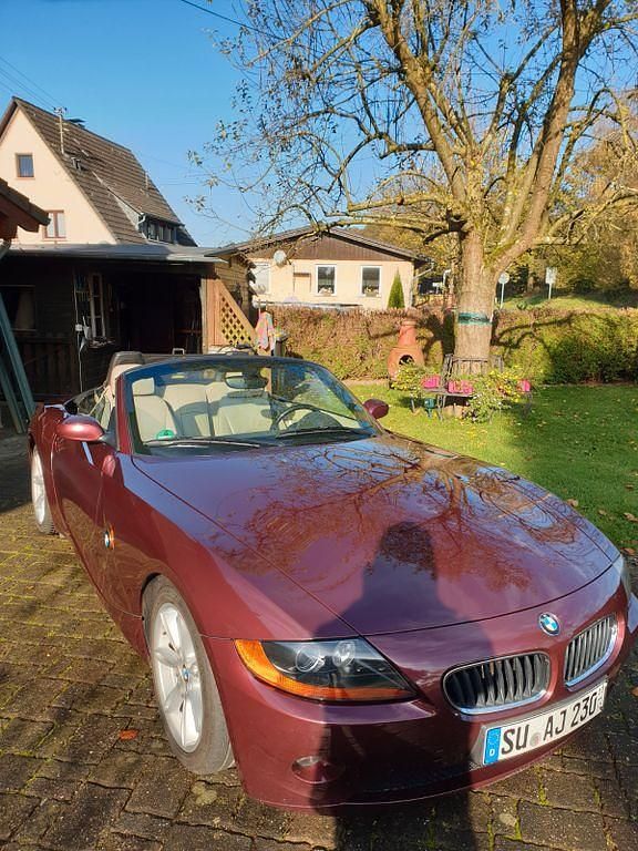 Rot Gebraucht 2003 BMW Z4 Sport Line Cabrio | 9.500 € (Guter Preis) - Bild 1/4
