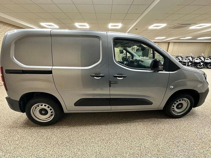 Neu Citroën Berlingo 102 PS (75 kW) 2026 Van / Kleinbus