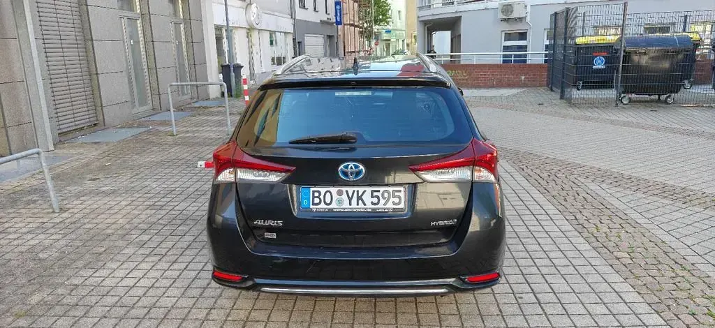 Gebraucht Toyota Auris Hybrid 99 PS (72 kW) 2019 Schwarz Limousine