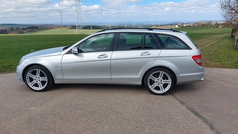 Gebraucht Mercedes C220 170 PS (125 kW) 2010 Silber Kombi