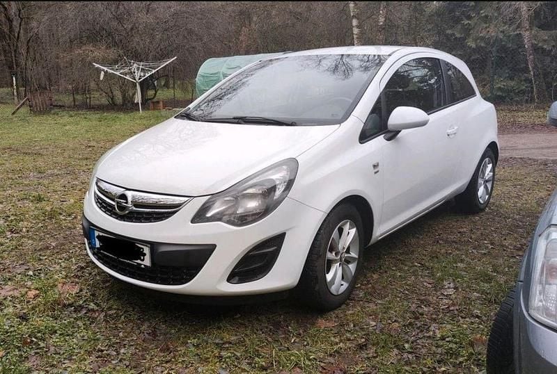 Gebraucht Opel Corsa 69 PS (50 kW) 2014 Weiß Kleinwagen