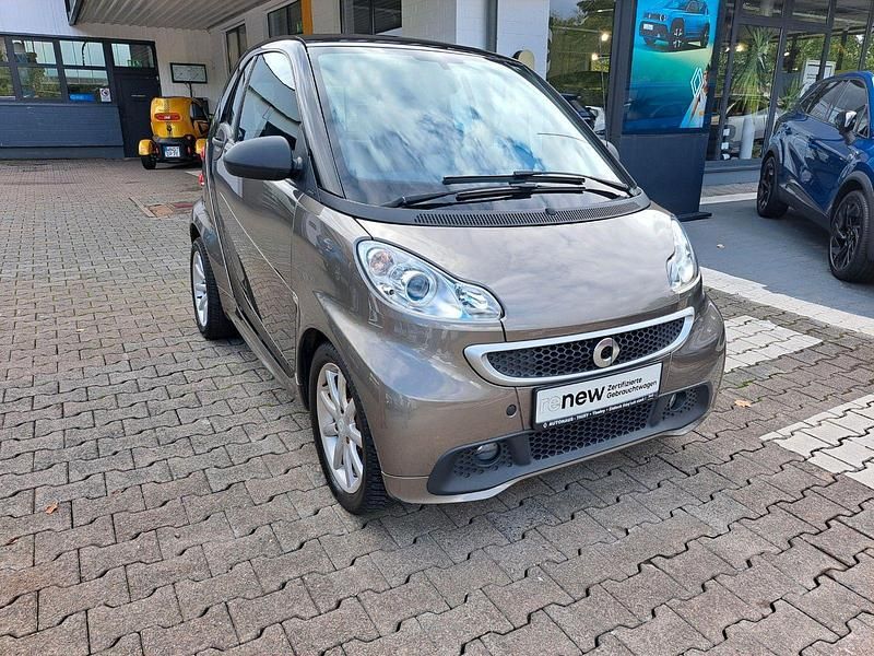 Braun Gebraucht 2013 Smart ForTwo Coupé Kleinwagen | 5.500 € - Bild 1/4