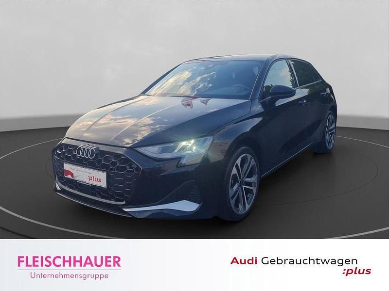 Mythosschwarz metallic Gebraucht 2024 Audi A3 Sportback Advanced Limousine | 34.490 € (Fairer Preis) - Bild 1/4