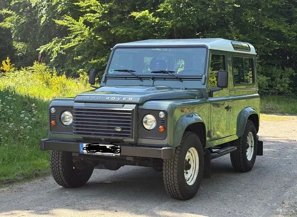Gebraucht Land Rover Defender S 122 PS (89 kW) 2012 Grün Kombi