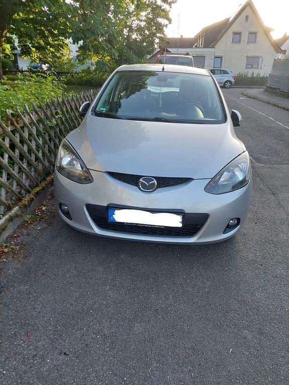 Silber Gebraucht 2008 Mazda 2 Limousine | 1.900 € (Fairer Preis) - Bild 1/4