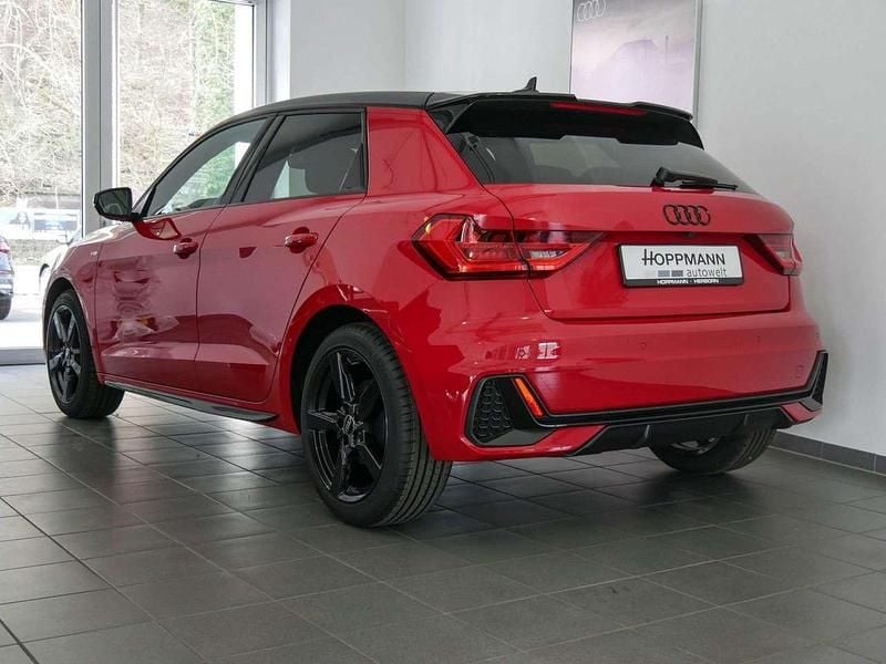 Neu Audi A1 S-Line 95 PS (69 kW) 2025 Progressivrot metallic Kleinwagen
